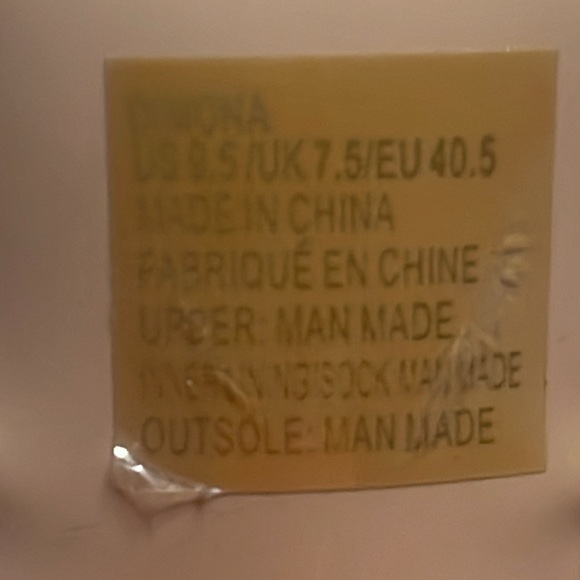 Never been worn! Orange gladiator sandals, size US 9.5 - Picture 4 of 4